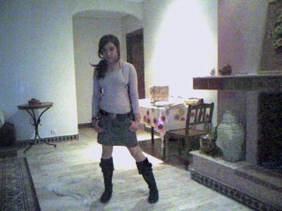 bah c maria une belle fille et moot drafate et grand tfarwi7eElle se sentit lasse tout d'un coup. Le froid, dehors, n'invitait pas à la sortie et, de toute façon, elle n'en avait pas en